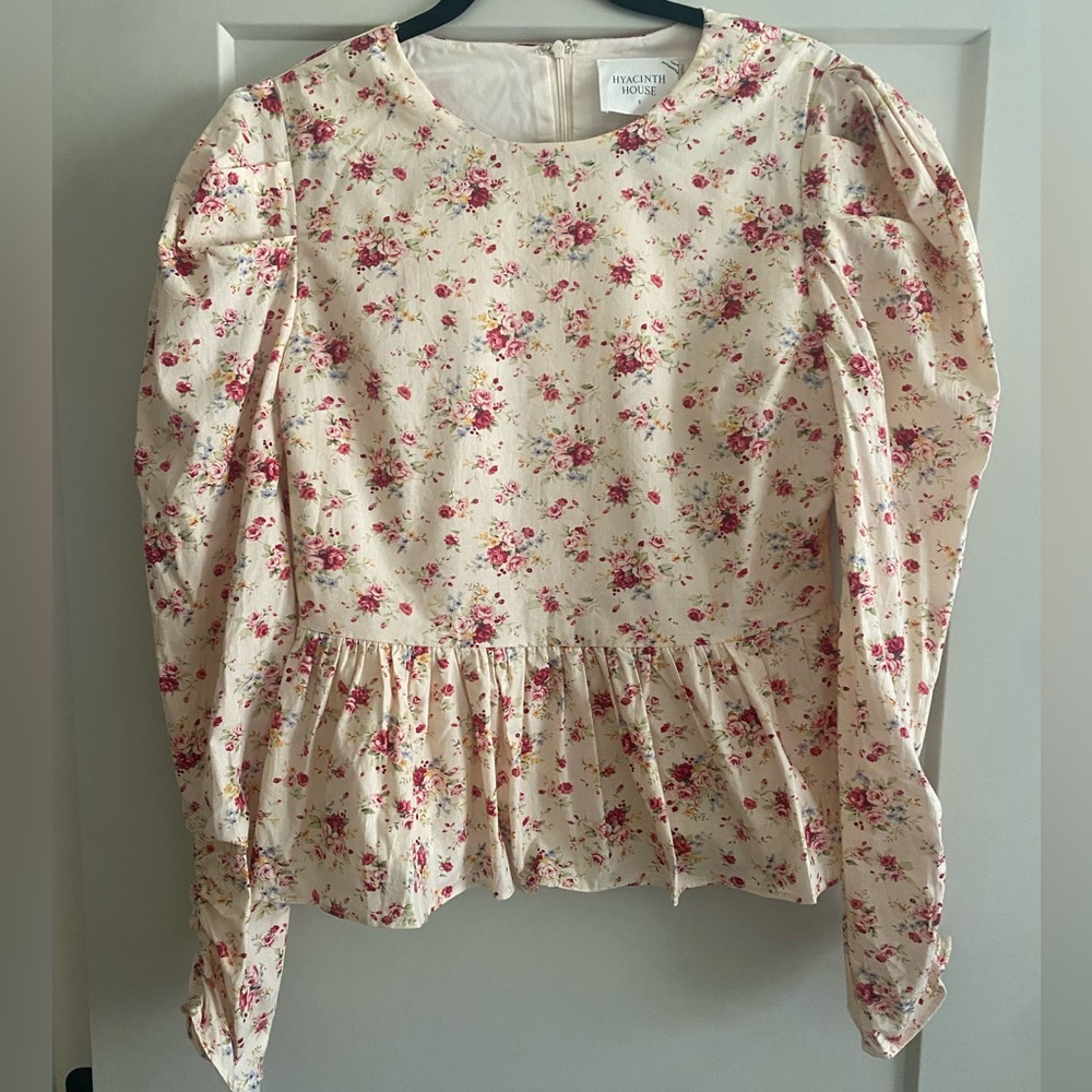 Tuckernuck (Hyacinth House) size small peplum blouse. Pretty floral print